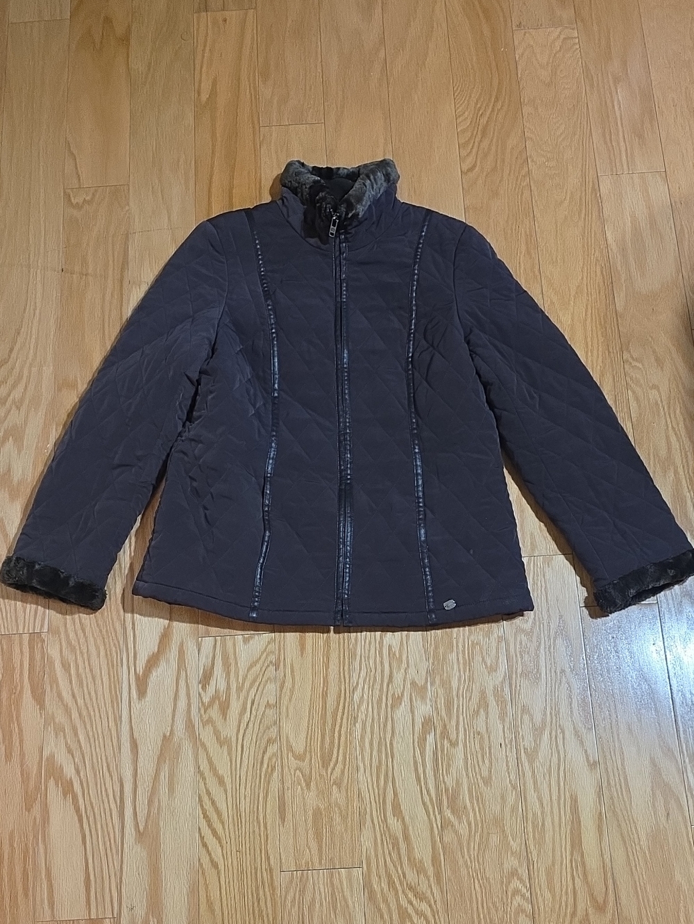 Esprit Quilted Puffer Jacket with Faux-Fur Trim - Brown Size Large Slim